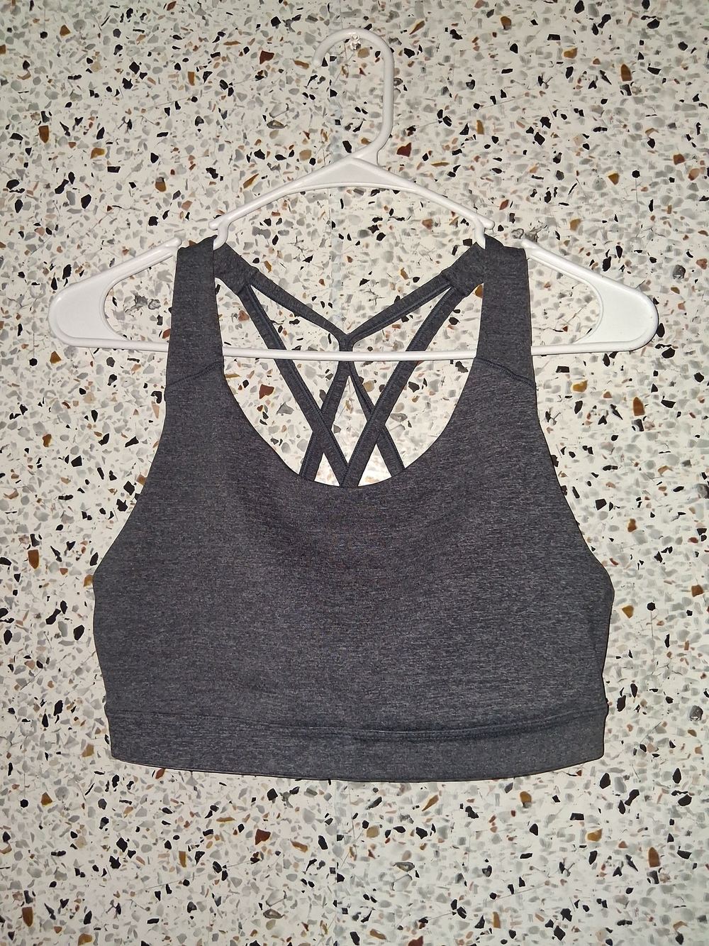 Old Navy Active Sports Bra Size Large Gray Strappy Racerback No Padding Wireless